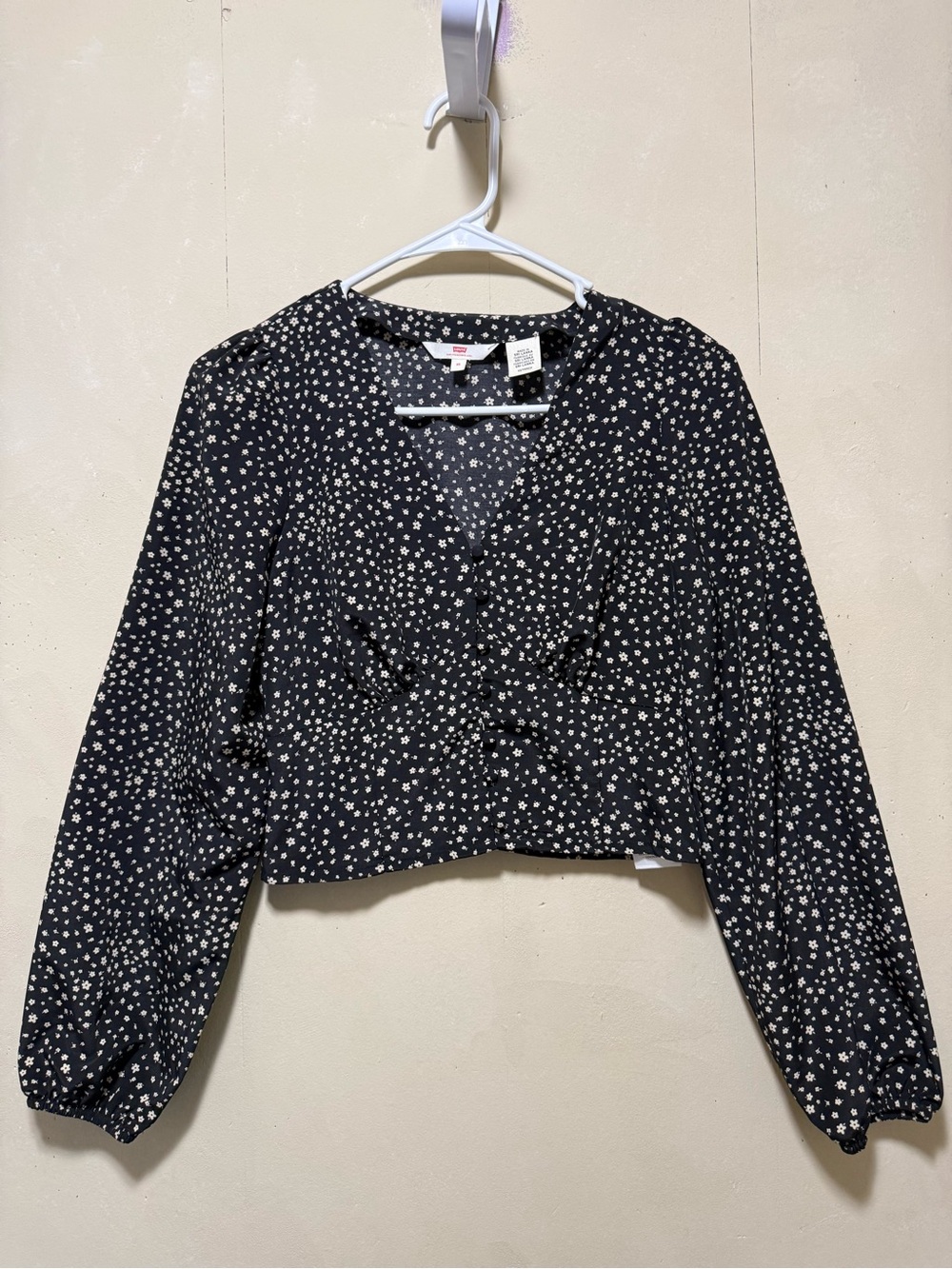 Levi's Black Floral V-Neck Cropped Blouse Women’s Sz XS